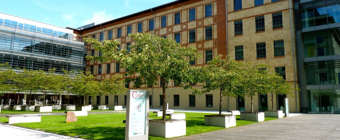 TopDentClinic budova — Praha 7 Holešovice